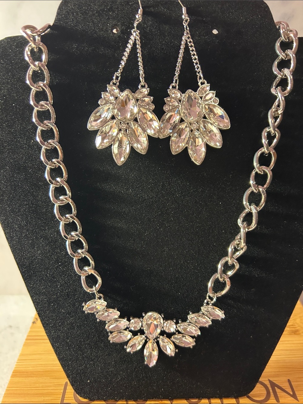 Paparazzi Silver-Tone Clear Crystal Bib Necklace with Matching Earrings